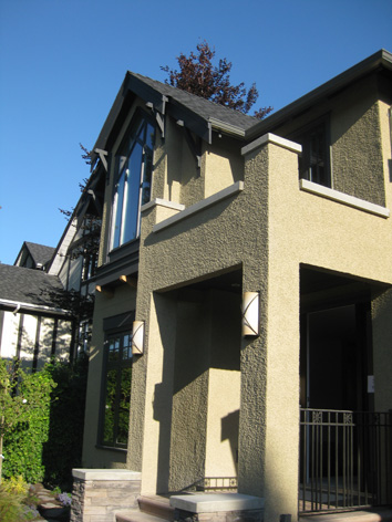 2838 West 33rd Ave.